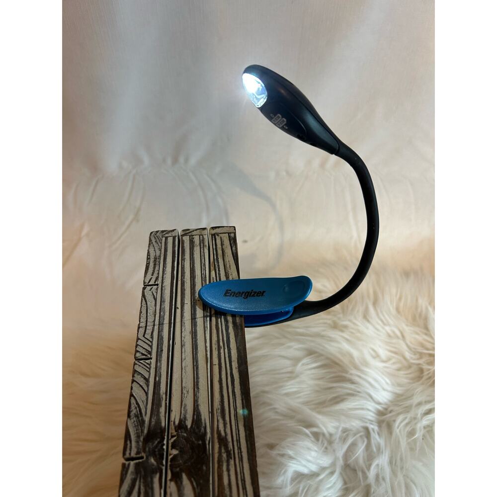 Energizer Clip on LED Light Book Work Computer - Picture 4 of 4